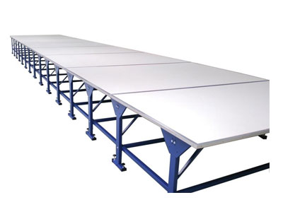 výrobca špecializovaného zariadenia na výrobu textilného nábytku Poľsko